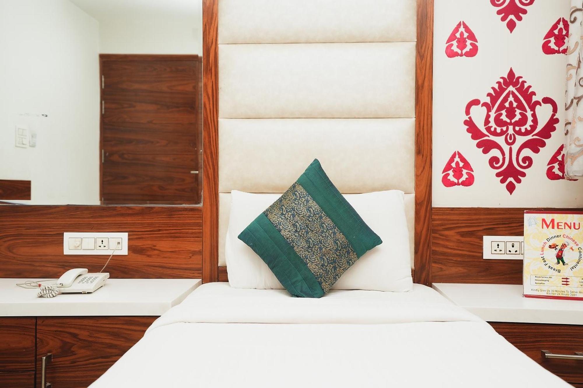 Hotel Kabir Palace Karol Bagh Nowe Delhi Zewnętrze zdjęcie